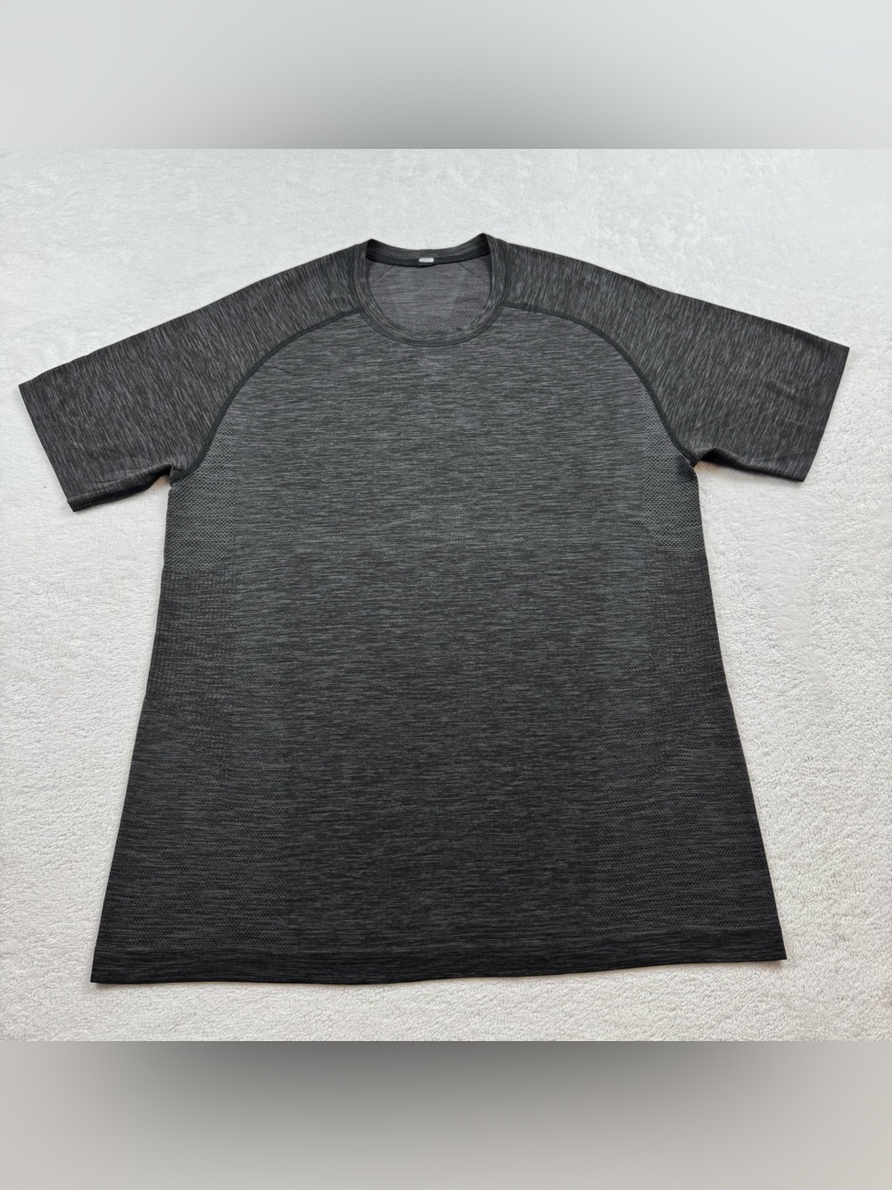Lululemon Metal Vent tech t-shirt men’s L heater charcoal training performance